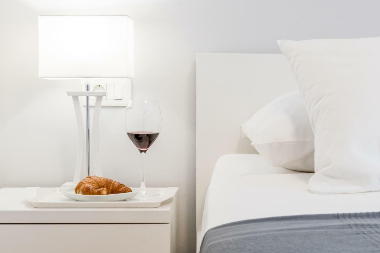 Lion'S Beach Apartment Podstrana Kültér fotó