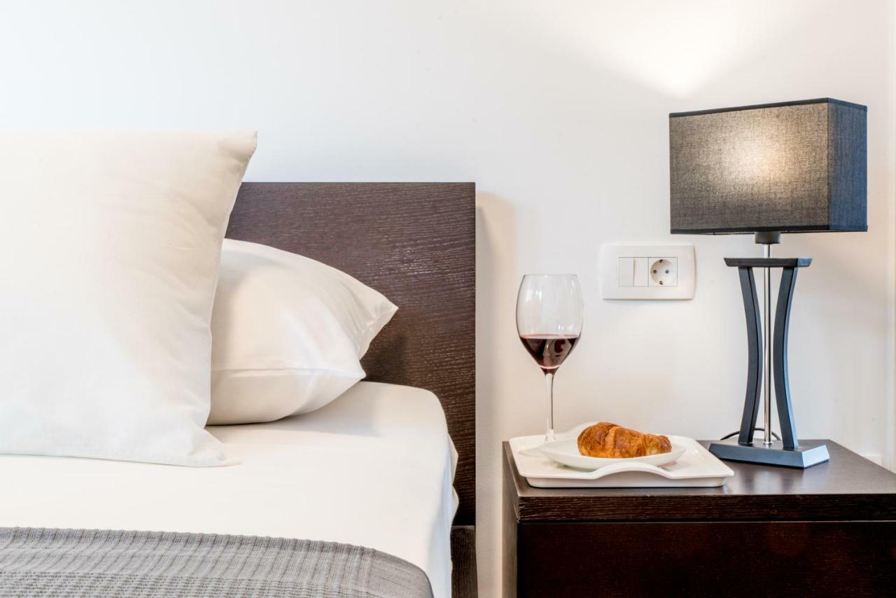 Lion'S Beach Apartment Podstrana Kültér fotó